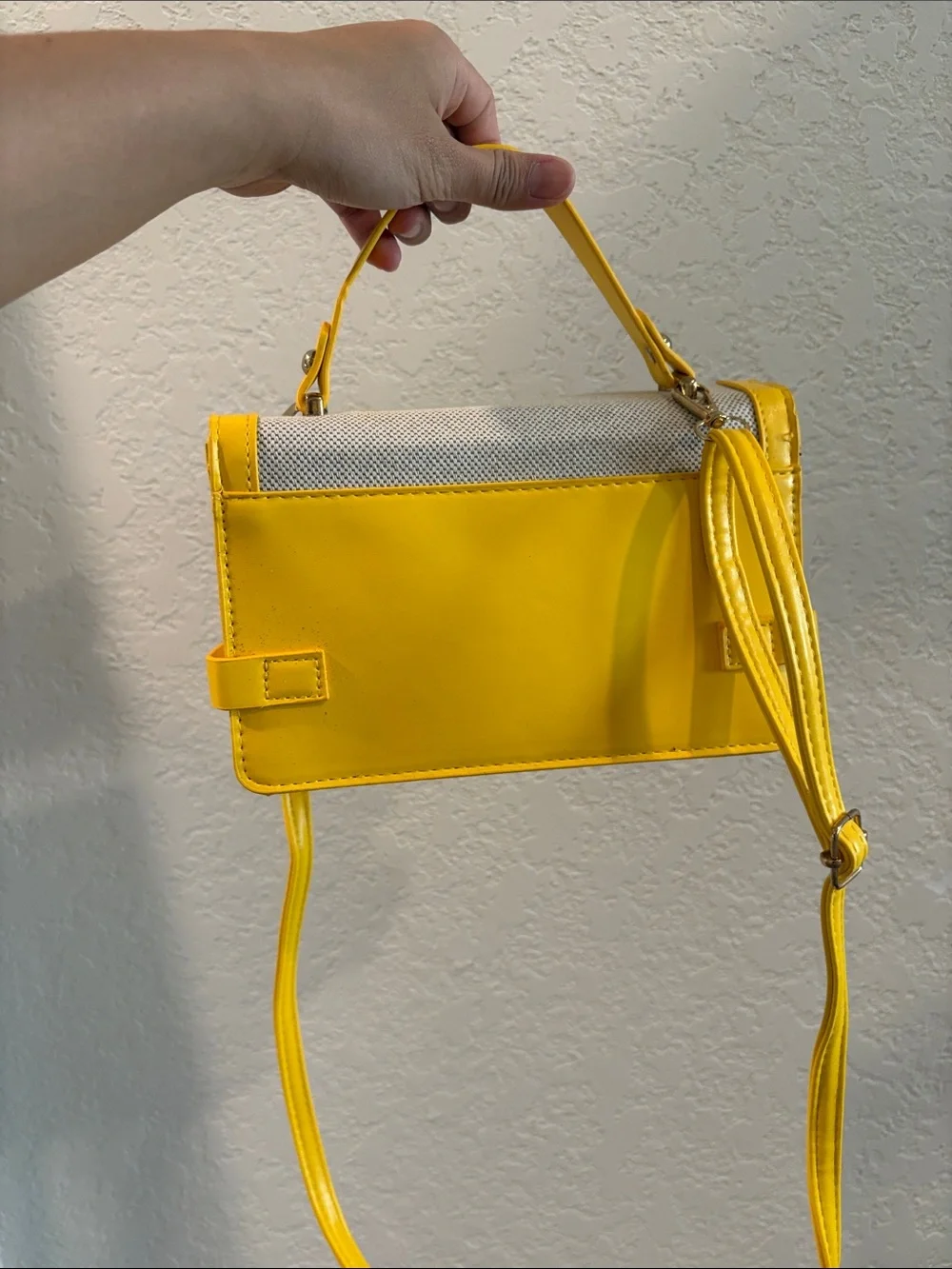 NWOT 4pcs Canvas Crossbody Bag with Color Trim Green, Yellow, Black, White (Set)